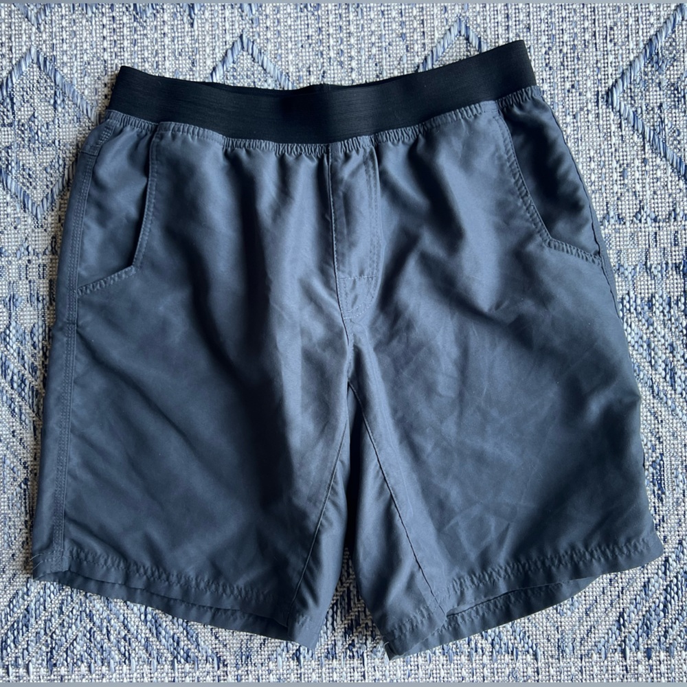 Prana men’s workout/yoga shorts, lightly used, elastic waist, men’s S.